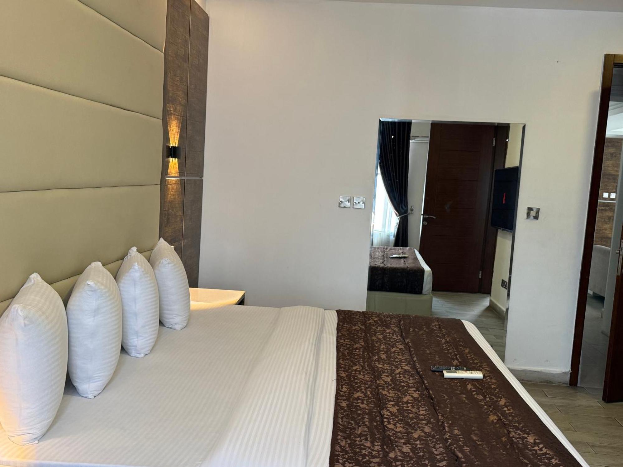 Presken Luxury Apartments Лагос Екстериор снимка
